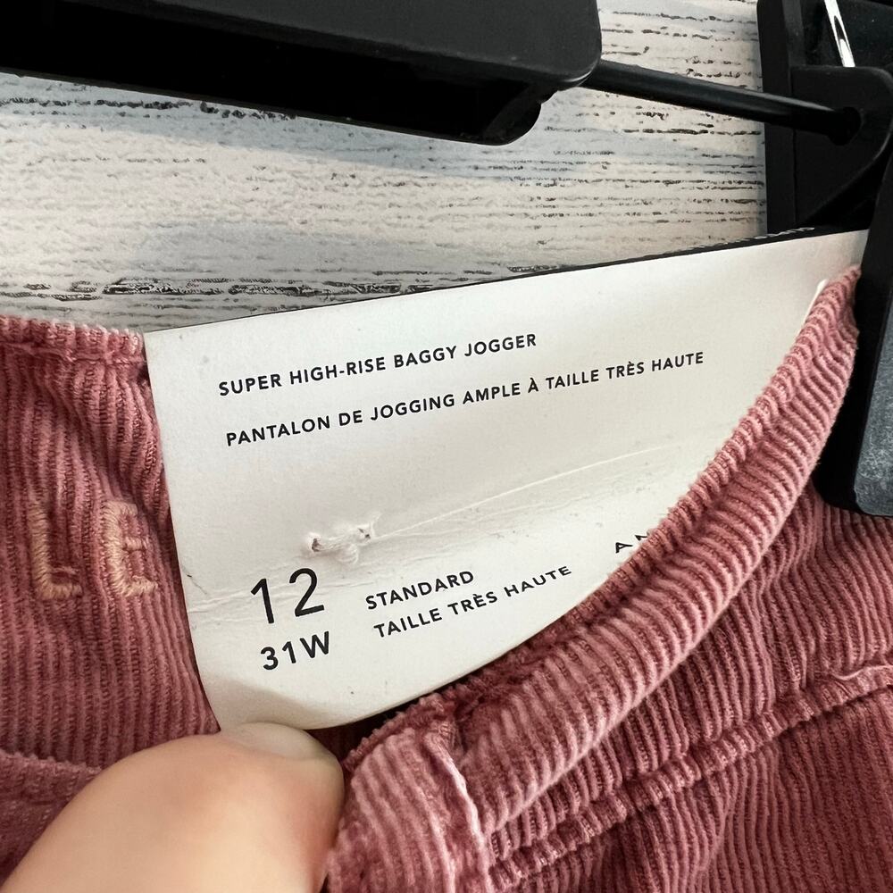 American Eagle NWT Super High Rise Baggy Jogger Pink‎ Corduroy Cargo Size 12 - Picture 3 of 11